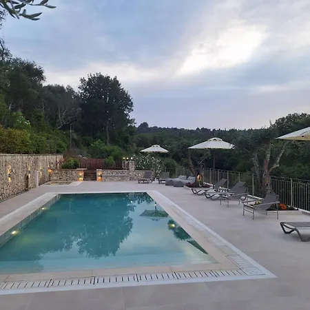 Luxury Breeze With Private Pools Vilă Dassia (Corfu)