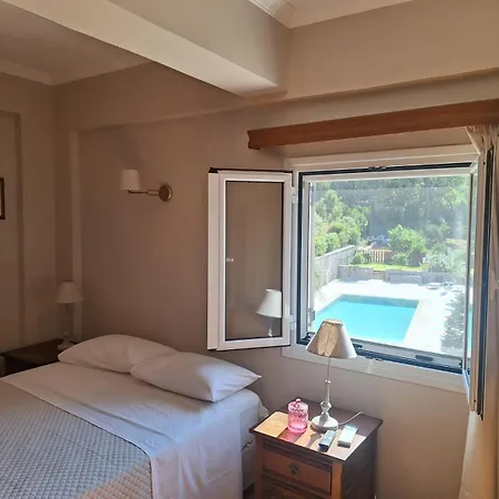 Luxury Breeze With Private Pools *