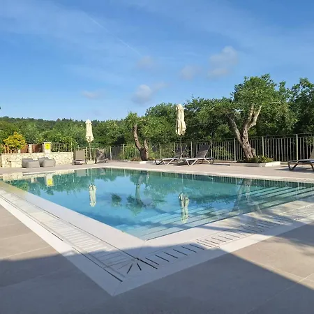 Luxury Breeze With Private Pools Vilă Dassia (Corfu)