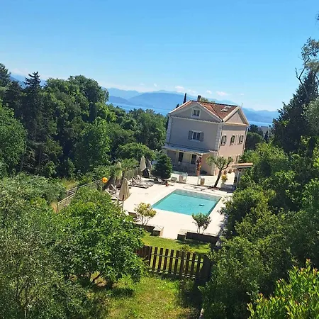 Villa Luxury Breeze With Private Pools