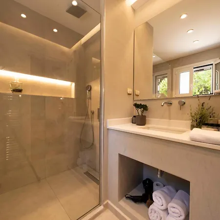 Luxury Breeze With Private Pools Villa *