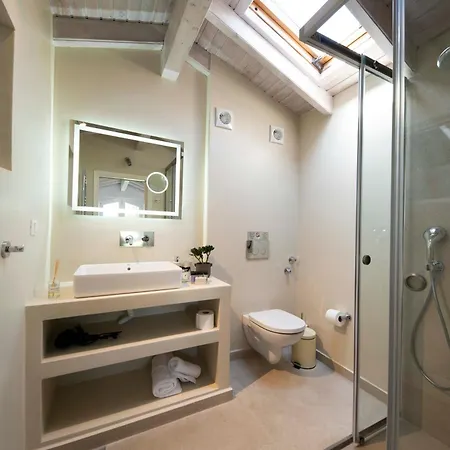 Luxury Breeze With Private Pools
