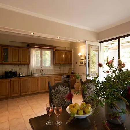 Luxury Breeze With Private Pools *
