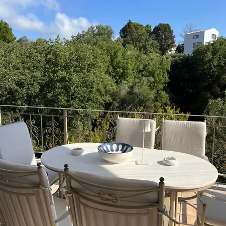 Luxury Breeze With Private Pools Villa *