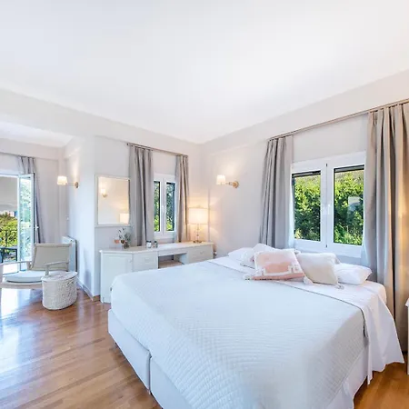 Villa Luxury Breeze With Private Pools *