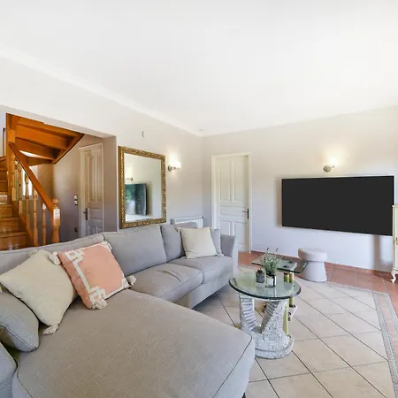 Luxury Breeze With Private Pools * Dassia (Corfu)