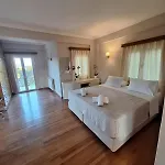 Luxury Breeze With Private Pools Villa *