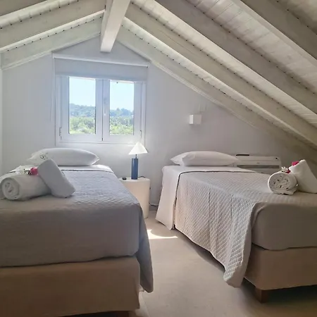 Luxury Breeze With Private Pools Dassia (Corfu)