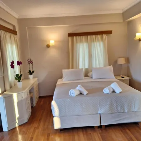 Luxury Breeze With Private Pools * Dassia (Corfu)