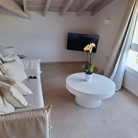 Luxury Breeze With Private Pools * Dassia (Corfu)