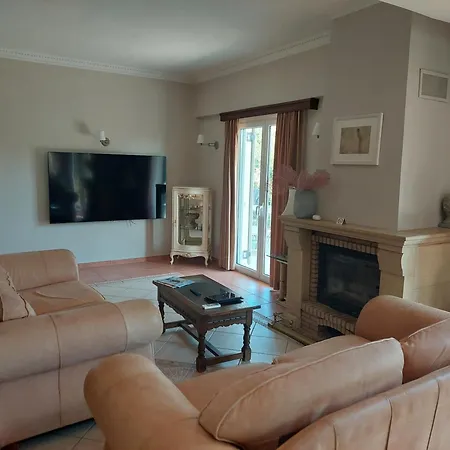 Luxury Breeze With Private Pools *