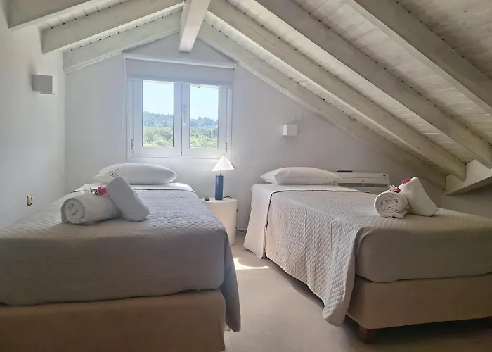 Luxury Breeze With Private Pools Dassiá