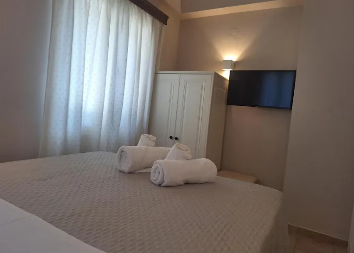Luxury Breeze With Private Pools * Dassia (Corfu)