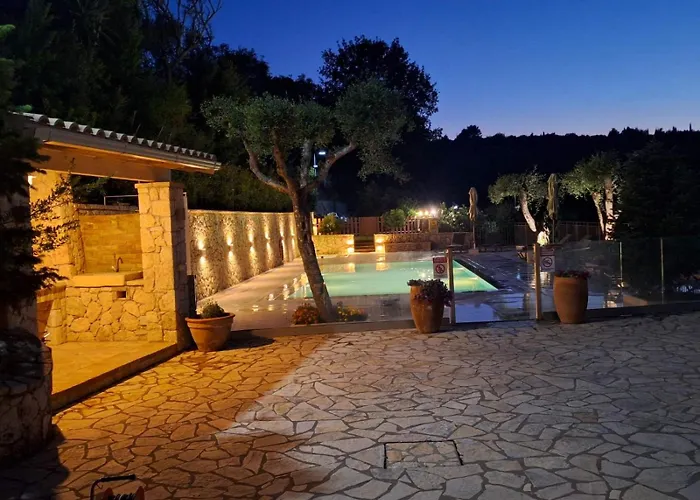 Luxury Breeze With Private Pools
