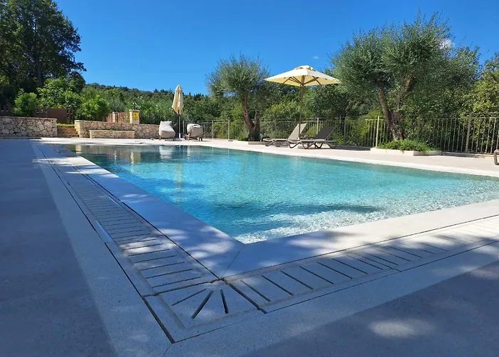 Luxury Breeze With Private Pools Villa *