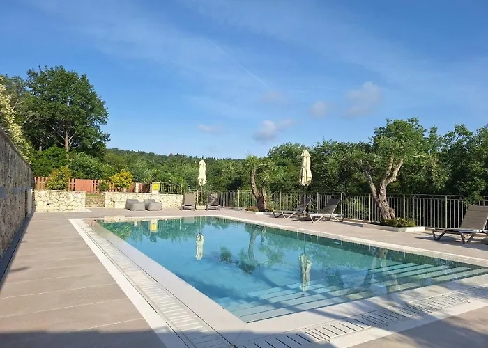 Luxury Breeze With Private Pools Villa *